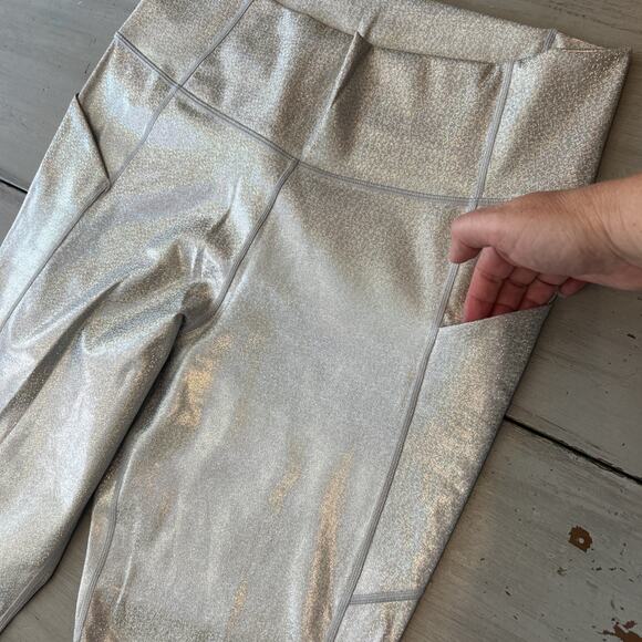 Fabletics Oasis High Waisted Silver Glitter Hologram Leggings Sz XXL w/ Pockets - Picture 3 of 9